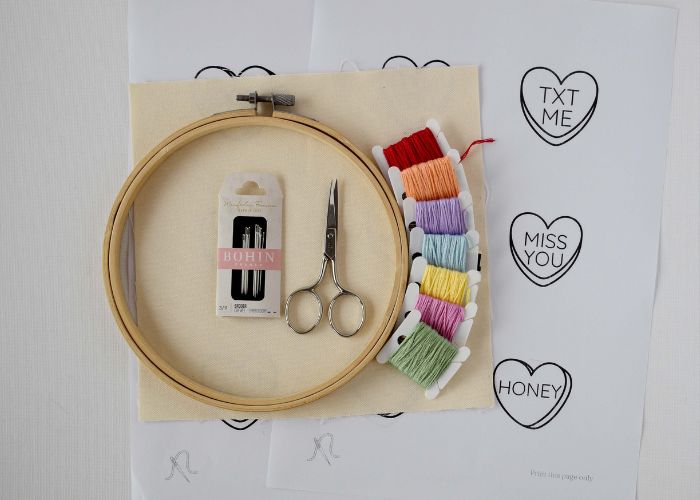 Strumenti e materiali per il progetto Candy Heart fai da te