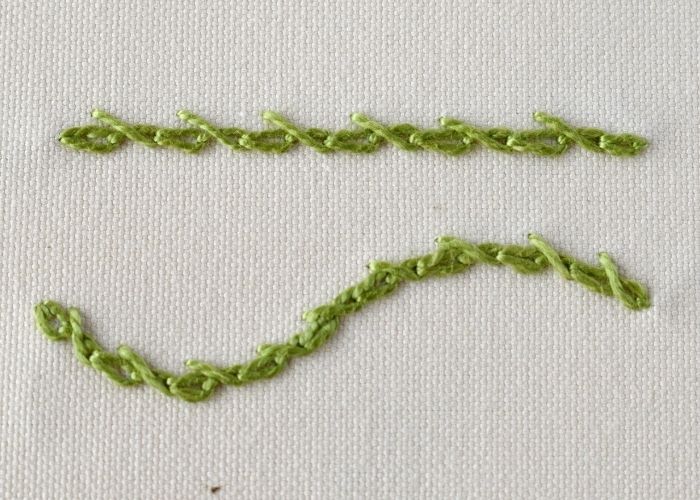 Broderie au point de chaînette barré avec coton perlé vert